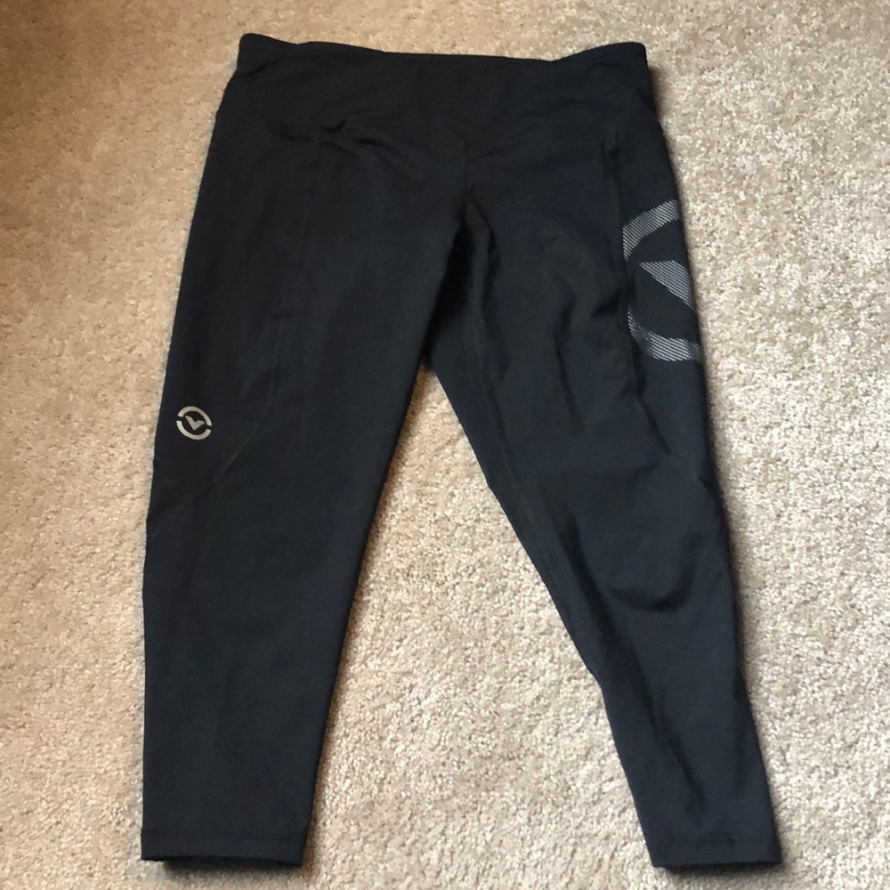 Virus cropped leggings